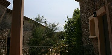 Salon vue sur la terrasse